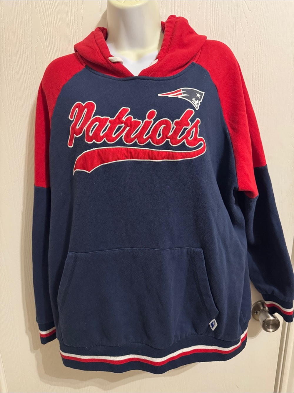 New England Patriots Interception Color Block Pullover Hoodie Women’s XXL